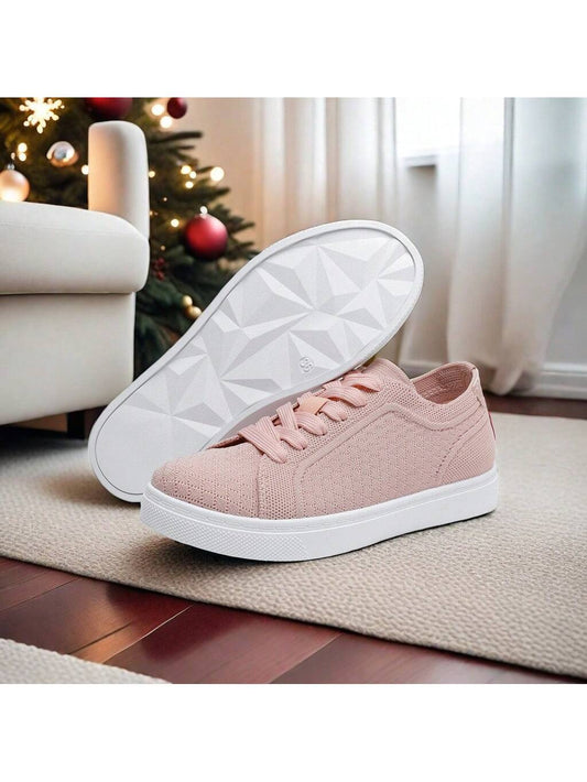 These women's <a href="https://canaryhouze.com/collections/women-canvas-shoes" target="_blank" rel="noopener">slip-on</a> boat loafers boast a unique combination of comfort and style. With their breathable design, your feet will stay cool and dry all day long. Perfect for any casual or dressy occasion, these loafers offer both comfort and fashion in one elegant package.
