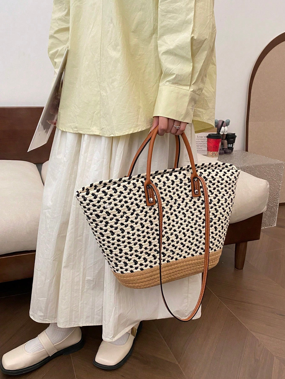Colorful Contrast Tote: Convertible Shoulder Bag for Stylish Women