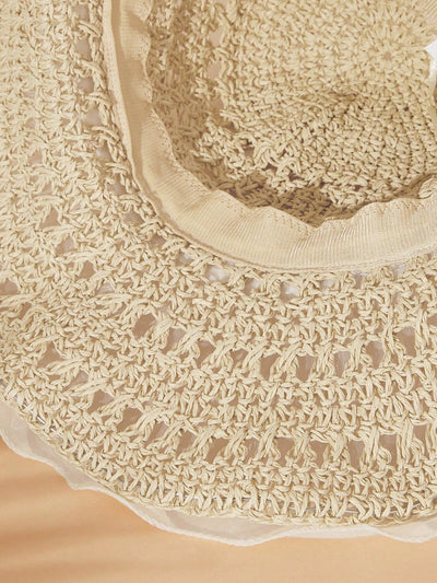 Summer Chic: Women's Ruffled Lace Detail Weaved Hat for Picnic & Beach Vacation