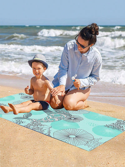 Cartoon Whale Pattern Beach Towel: Your Essential Companion for Swimming, Camping, Vacation, and More!