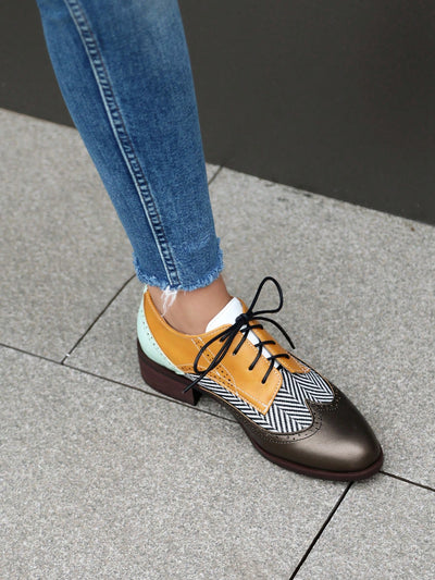 Vintage Vibes: Retro British Oxford Brogue Shoes with Chunky Heel