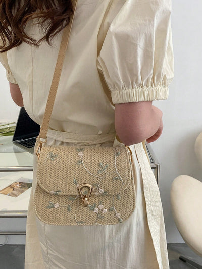 Spring & Summer Grass Braided Bag: Fashionable Lace Flowers Single Shoulder Saddle Bag