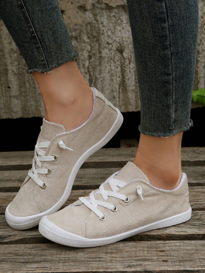 Step Out in Style: Women's Fashionable Lace-Up Sports Shoes