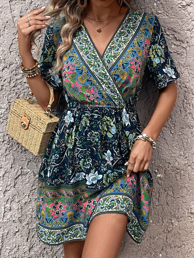 Floral Dream: Embrace Summer Vacation Style with this Women's Short Sleeve Dress