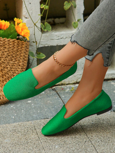 Classic Green Plus Size Round Toe Flat Shoes with Sweet Bow Detail