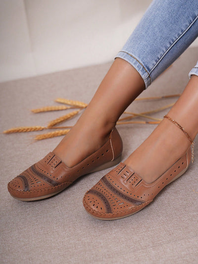 2024 New Arrival: Fashionable Hollow Out Flat Shoes for Women