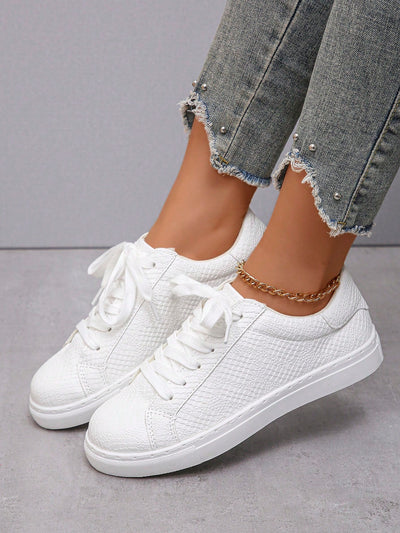 Stylish and Comfortable Lace-Up Sneakers for Women: Perfect for Outdoor Casual Wear