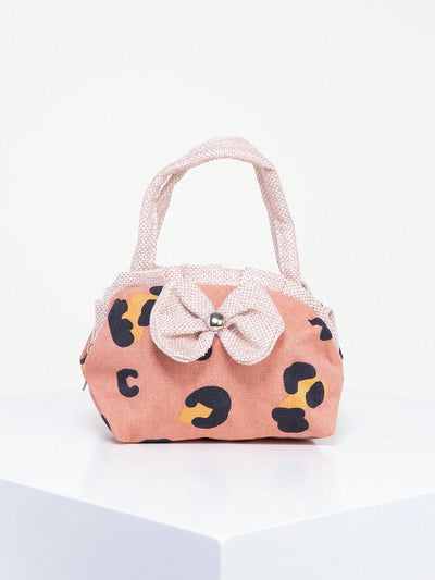 This Chic Canvas Tote Bag and Bowknot Coin Purse Set is the perfect shopping companion for the modern woman. With its stylish design and convenient size, it is ideal for carrying all your daily essentials. The canvas material ensures durability while the bowknot coin purse adds a touch of elegance. Upgrade your shopping experience with this essential set.