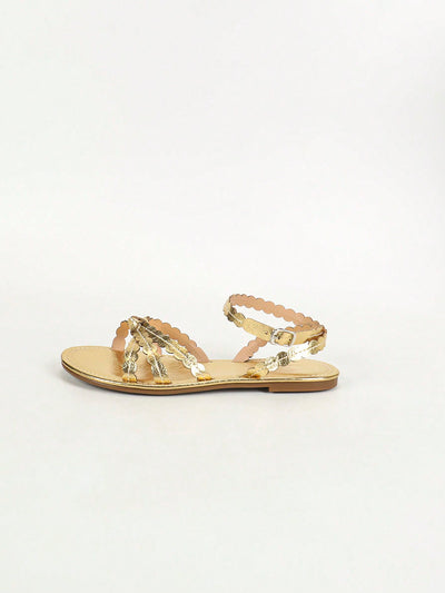 Chic and Comfortable Fairy Style Low-Heeled Sandals with Metal Buckle Bow Detail