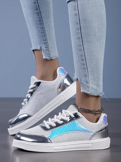 Silver Summer Sneakers: Color-Changing Comfort with Mesh & Leather Patchwork