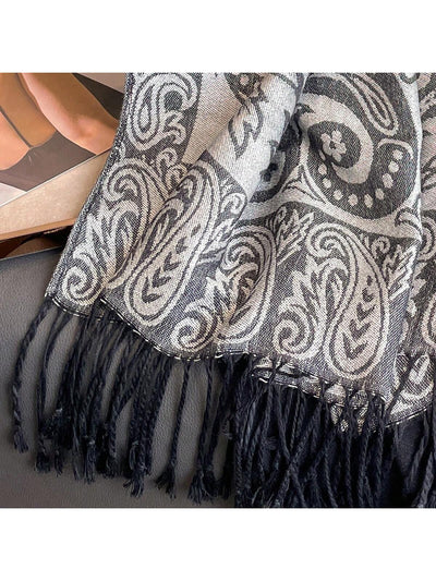 Chic Jacquard Scarf: The Perfect Festive Wear Accessory for All Seasons