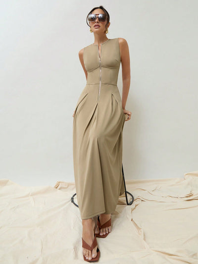 Chic Sleeveless Solid Color Long Dress with Gold Zipper Waist Detail