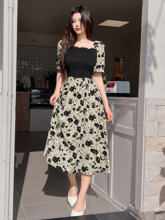 Get ready to turn heads in this Floral Dream dress - perfect for any elegant summer holiday event! With its delicate floral pattern and stylish puff sleeves, you'll feel like a fashion expert while staying cool and comfortable. Made with high-quality materials, this dress will be a staple in your wardrobe.