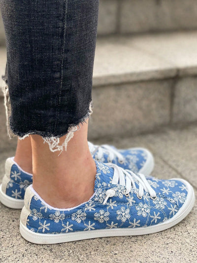 Snowflake Chic: Fashionable White Sneakers for Students and Running