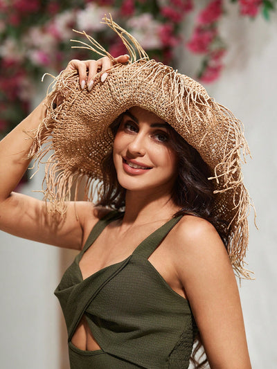 Stay Shady in Style: Women's Wide Brim Straw Hat with Tassels for Vacation, Picnic, and Beach Days