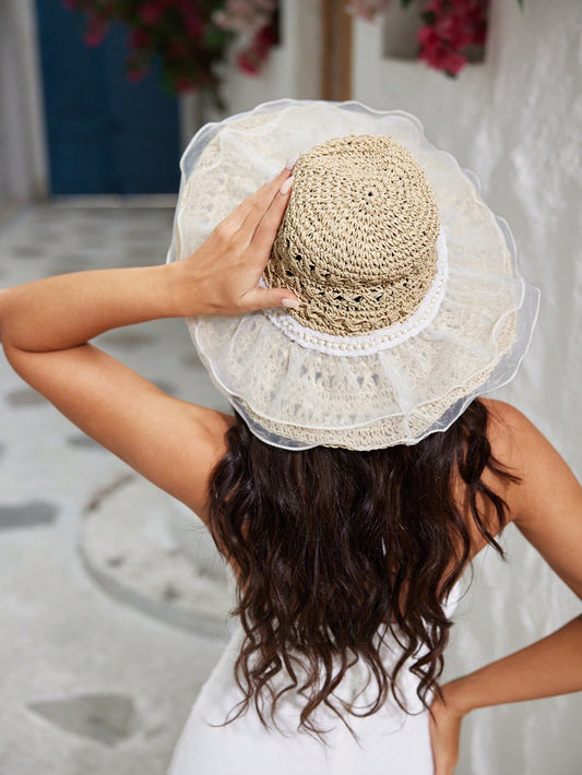 Summer Chic: Women's Ruffled Lace Detail Weaved Hat for Picnic & Beach Vacation