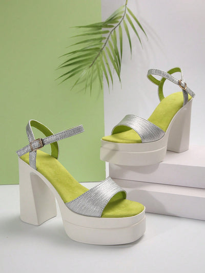 Summer Fashion: Thick Bottom Chunky Heel Sandals with Metal Ring Buckle