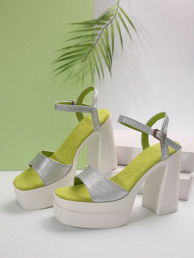 Summer Fashion: Thick Bottom Chunky Heel Sandals with Metal Ring Buckle
