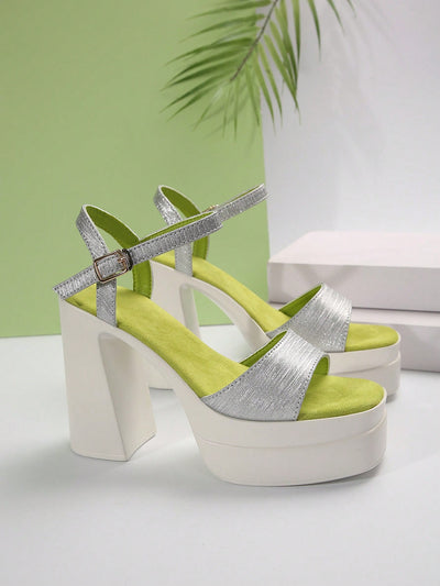 Summer Fashion: Thick Bottom Chunky Heel Sandals with Metal Ring Buckle