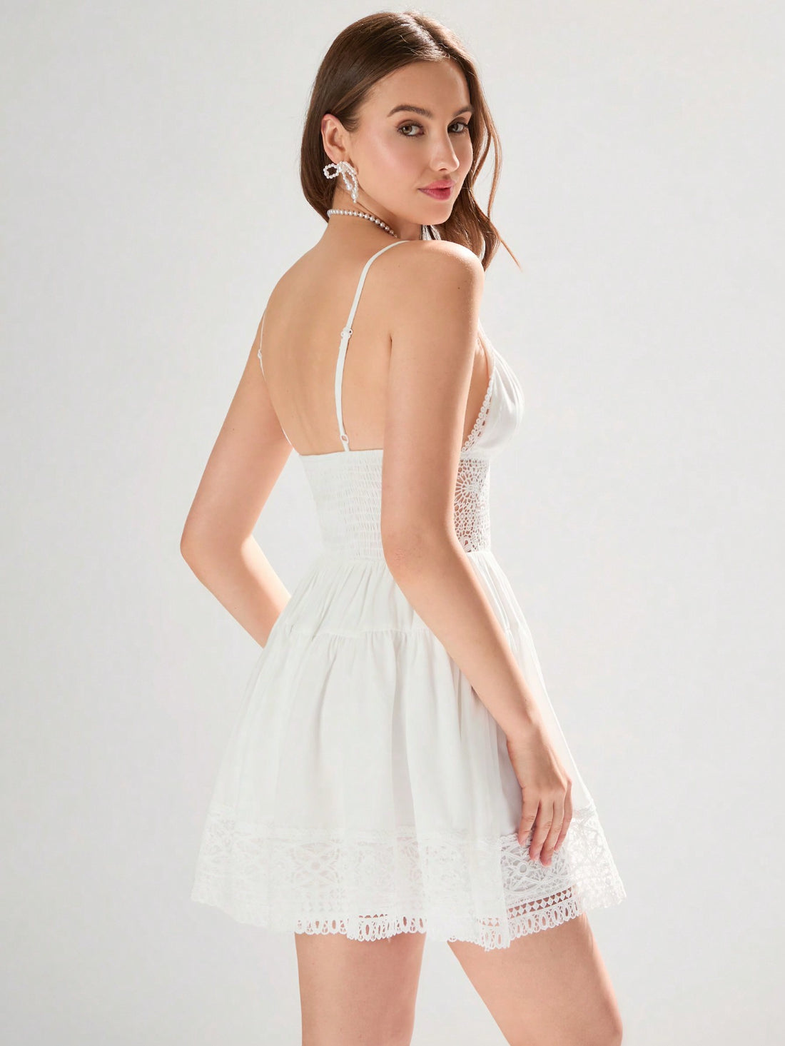 This enchanting white dress is the perfect addition to your spring/summer wardrobe. Its intricate embroidery adds an elegant touch, making it perfect for romantic vacations. Get ready to turn heads and feel confident in this beautiful dress.