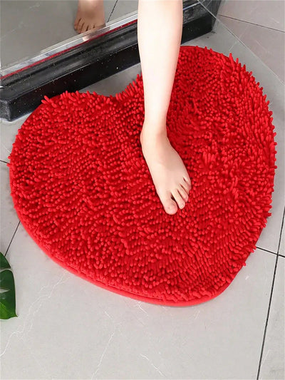 Heartfelt Welcome: Soft Chenille Heart-Shaped Door Mat for Home Decor