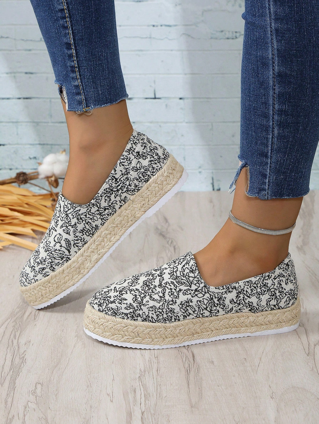 With a stylish design and comfortable fit, these Women's Woven Flax Loafers are perfect for the summer season. Made from high-quality flax material, they are lightweight and breathable, making them ideal for warm weather. Stay fashionable and comfortable all day long with these must-have loafers.