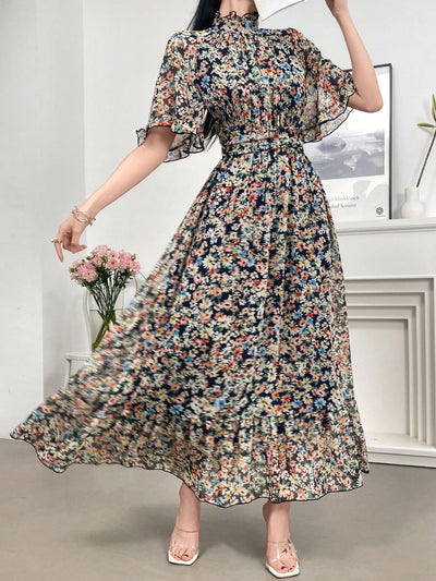 Elegant Arabian Floral Dress with Stand Collar and Short Sleeves