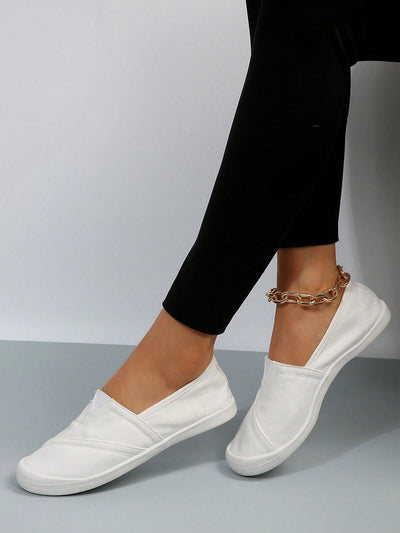 Step Out in Style: Women's Fashionable Lace-Up Sports Shoes