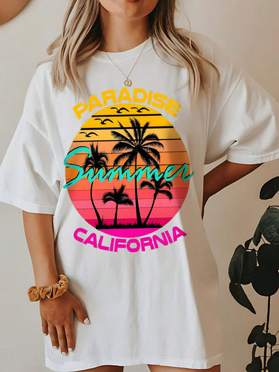 Palm Paradise: Loose Fit Summer T-Shirt with Wave Print