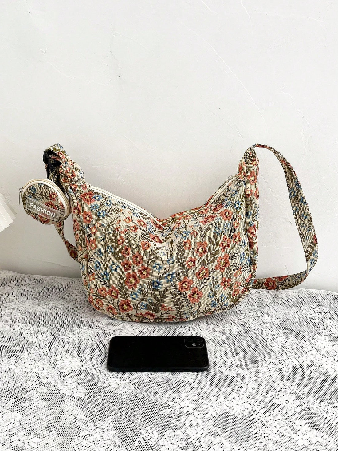 This Spring Leopard Print Butterfly Shoulder Bag combines the elegance of European style with the boldness of American fashion. The striking leopard print adds a touch of glamour, while the butterfly design symbolizes freedom and transformation. A must-have for any fashion-forward individual.