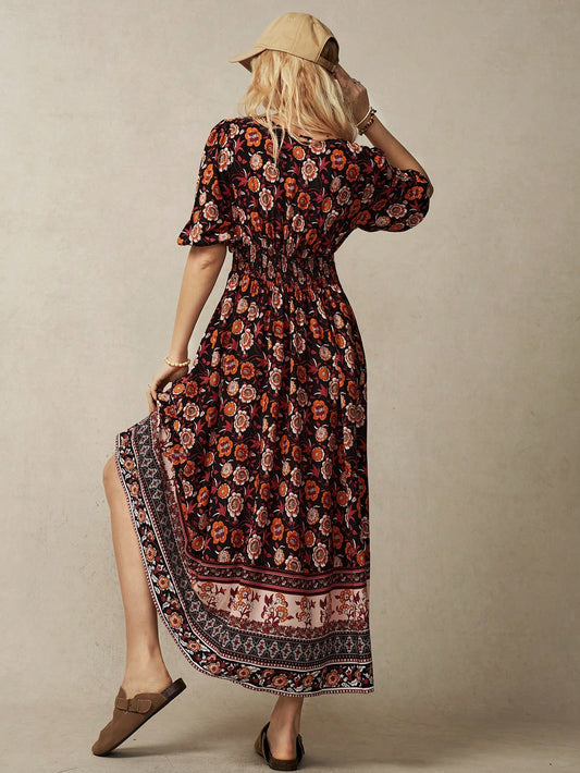 Sunset Serenade: BohoFeels Vacation V-Neck Dress