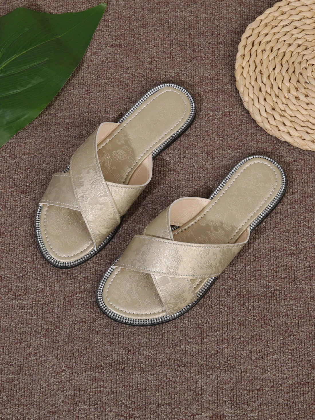 Elevate your summer style with our Korean Style Pleated Beach Sandals for Women. Designed to keep you chic and comfortable, these sandals feature a pleated design that adds a touch of elegance to your outfit. Perfect for a day at the beach or a casual outing, these sandals are a must-have for any fashion-forward woman.