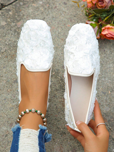 Chic Summer Lace Flat Shoes: Lightweight and Elegant Style for Daily Comfort