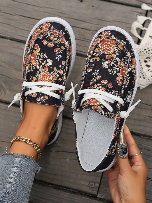 Vintage Vibes: Retro Floral Color-Blocking Slip-On Sneakers