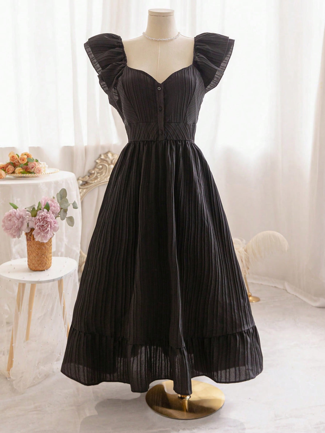 Elevate your vacation wardrobe with our Chic Plus Size Black Striped Cap Sleeve V-Neck Dress. The cinching waist flatters your curves while the cap sleeves and v-neckline add a touch of elegance. Perfect for romantic getaways, this dress is a must-have for any fashion-forward traveler.