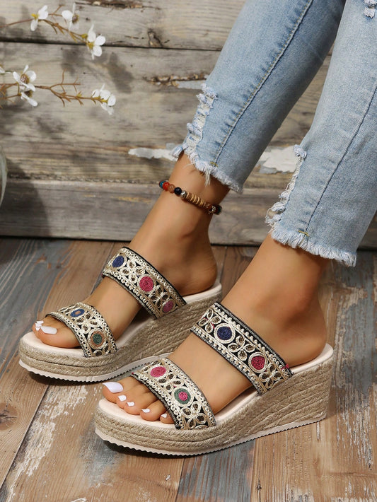 Summer Chic: Colorful Woven Wedge Slippers for Fashionable Women