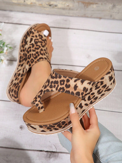 Stylish Leopard Print Wedge Sandals: Perfect for Daily Wear and Outdoor Activities