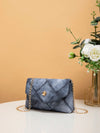 Chic Denim Flap Crossbody Bag: The Perfect Accessory for Stylish Women