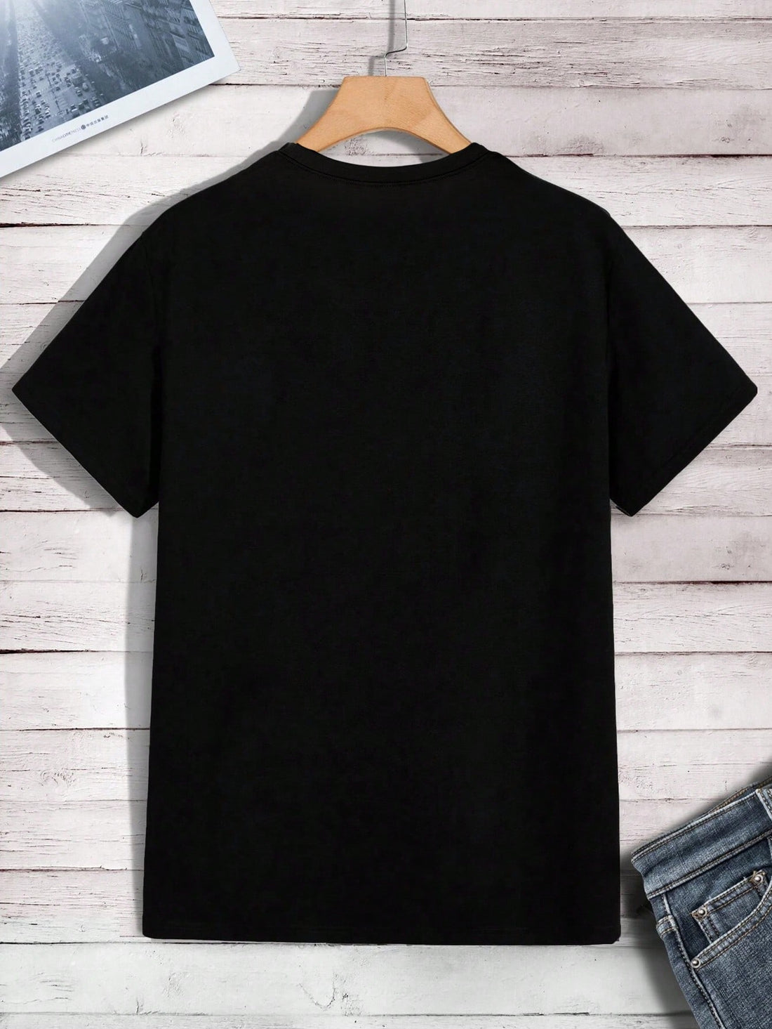 This men's t-shirt features a stylish letter slogan print, perfect for casual wear. Made with soft and comfortable material, this shirt is perfect for all-day comfort. The short sleeves make it a great choice for warmer weather. Stay trendy and comfortable with this stylish t-shirt.