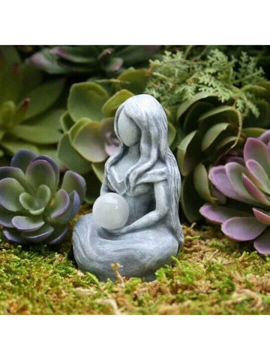 Resin Moon Goddess Princess Statue with Ball: Elegant Resin Craft Decoration