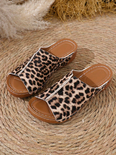 Stylish Snake & Leopard Print Flat Sandals: Slip into Summer Comfort