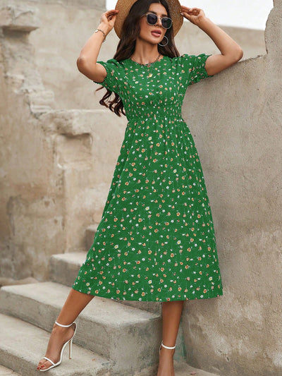 Random Flowers Print Round Neck Short Sleeve Dress - Fun and Flirty Style for Women