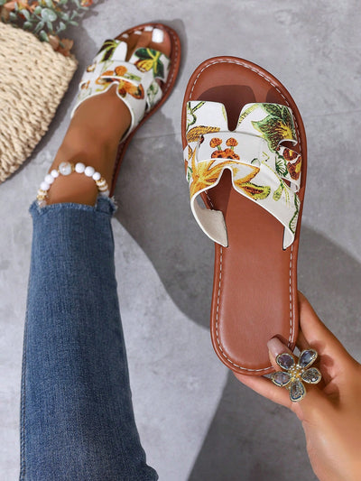 Summer Flat Sandals: Stay Stylish and Comfy with Open-Toe Cool Slippers