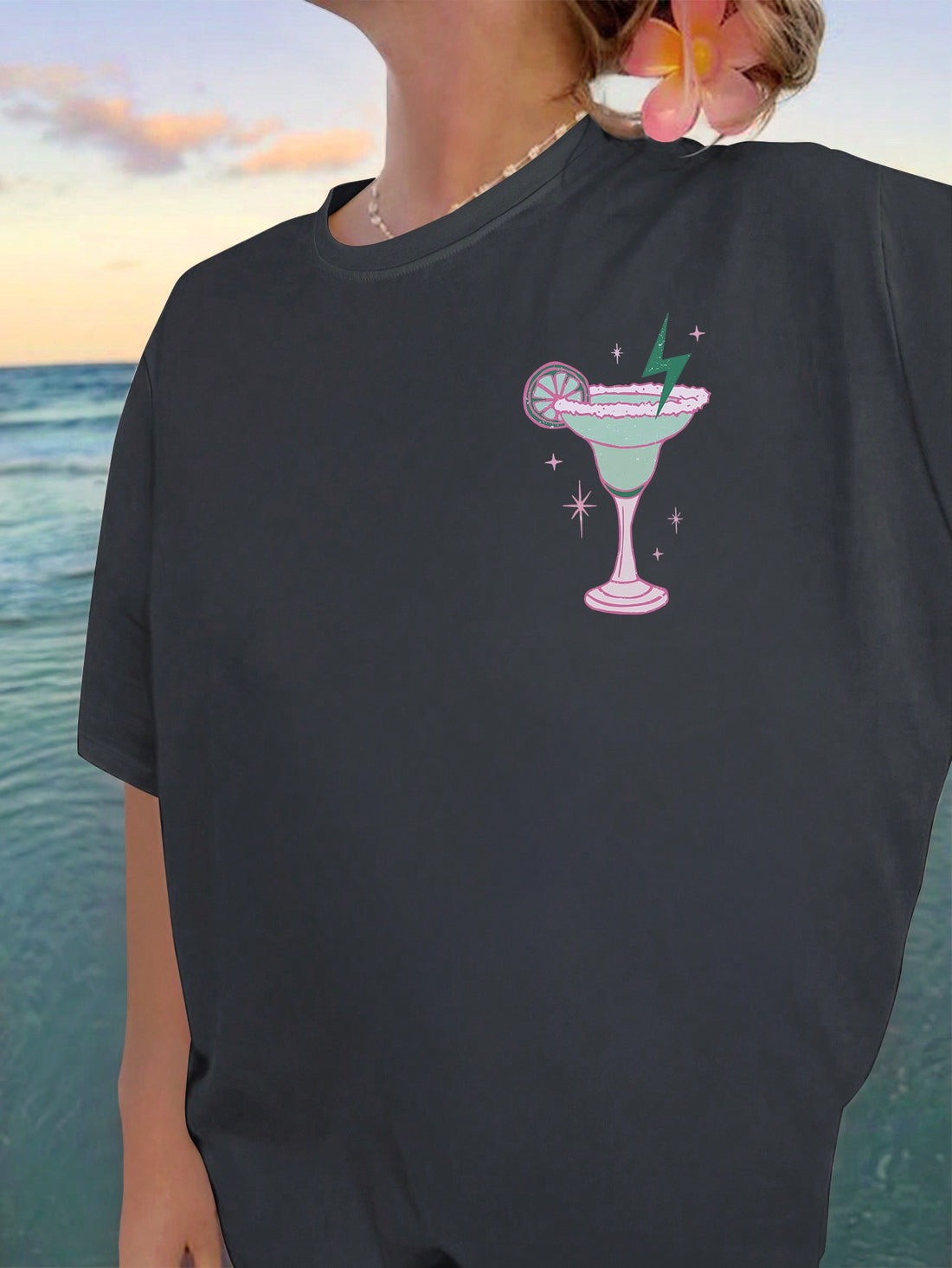 Expertly crafted with a round neck and comfortable fit, our Palm Paradise t-shirt is perfect for the summer season. Made for women, it features a stylish palm tree design that adds a touch of tropical charm to any outfit. Enjoy the sunny days ahead in this casual and chic t-shirt.