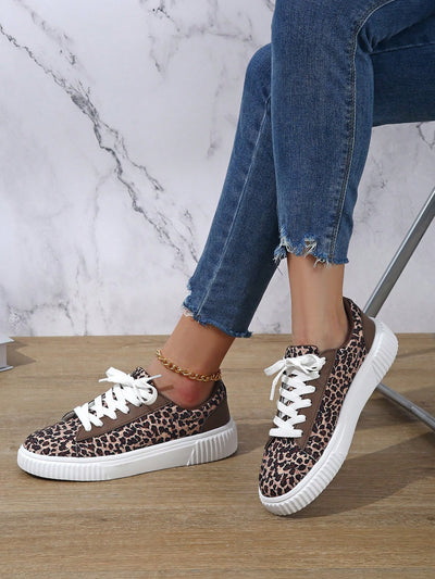 Leopard Print Low-Cut Women's Shoes: Fashionable and Comfortable Outdoor Leisure Shoes