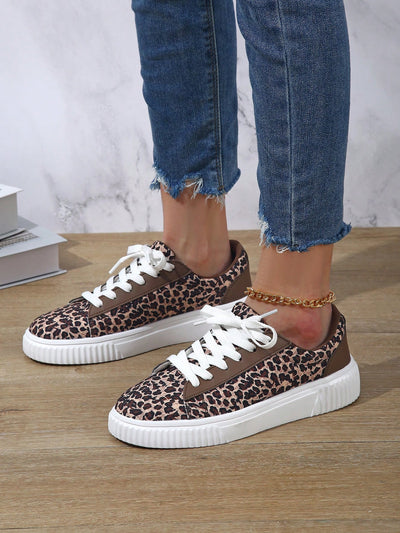 Leopard Print Low-Cut Women's Shoes: Fashionable and Comfortable Outdoor Leisure Shoes