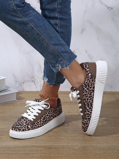 Leopard Print Low-Cut Women's Shoes: Fashionable and Comfortable Outdoor Leisure Shoes