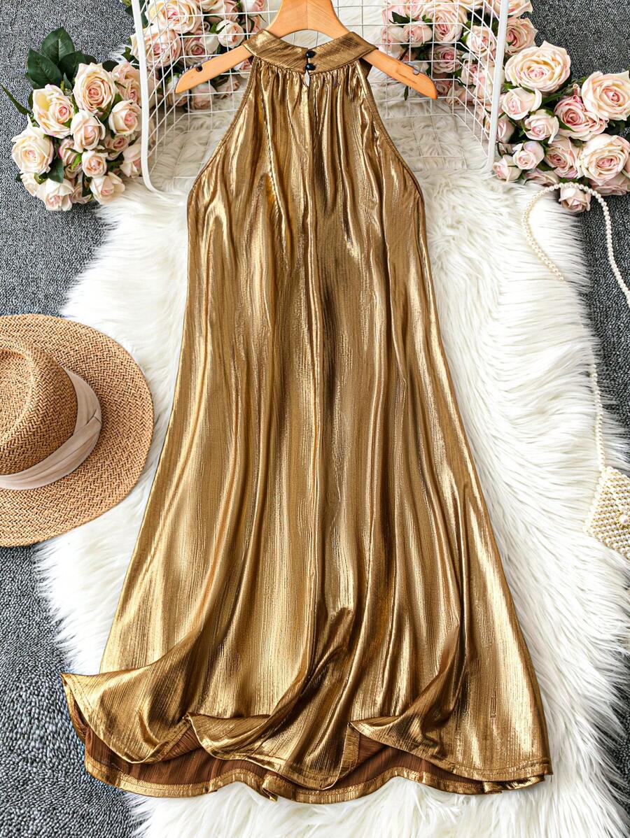 Shine bright this holiday season in our Elegant Plus Size Glitter Sleeveless Dress! Designed to dazzle, this sparkling dress flatters your curves while keeping you comfortable all night. Perfect for Christmas parties, it adds a festive sparkle that guarantees you’ll be the star of the celebration. Dance, laugh, and glow with confidence in this show-stopping piece made just for you.