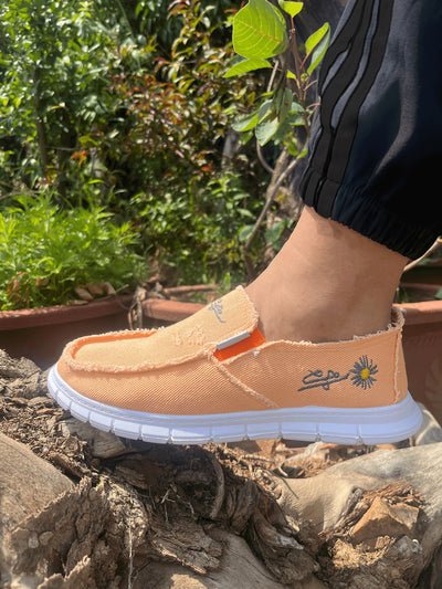 Chic Daisy Embroidered Unisex Loafers: Stylish, Comfortable, and Durable Canvas Shoes