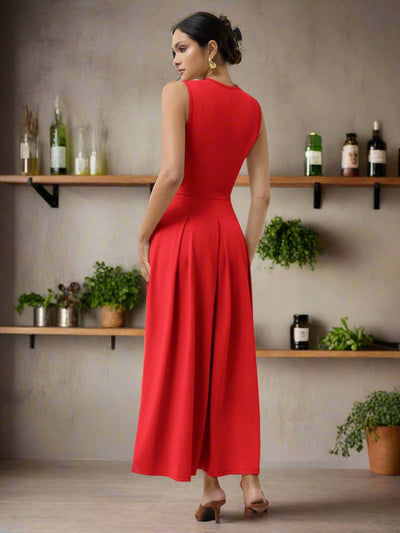 Chic Sleeveless Solid Color Long Dress with Gold Zipper Waist Detail